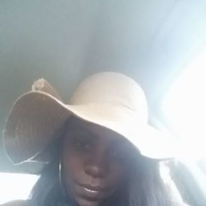 Meet your Posher, Kenisha